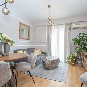 Genteel Amira Apartamento